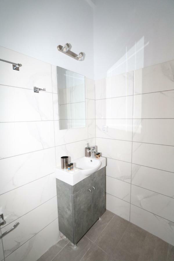 Molly Apartments Argostóli Extérieur photo